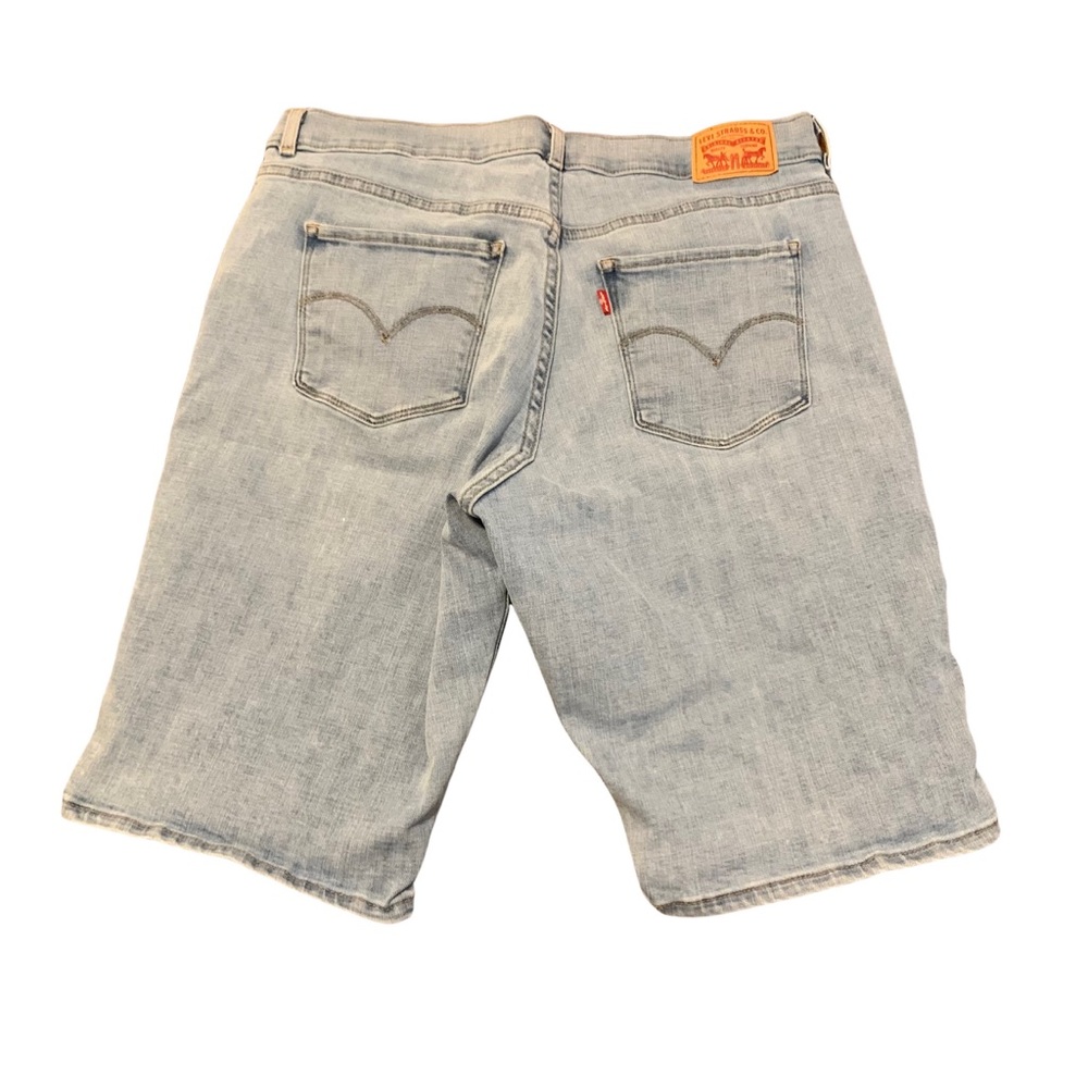 Levi’s Bermuda Shorts High Rise Jean Shorts Women’s Size 32 Light Wash Denim